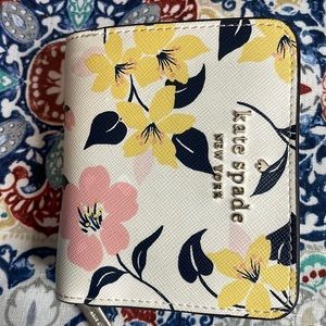 Beautiful Kate spade wallet